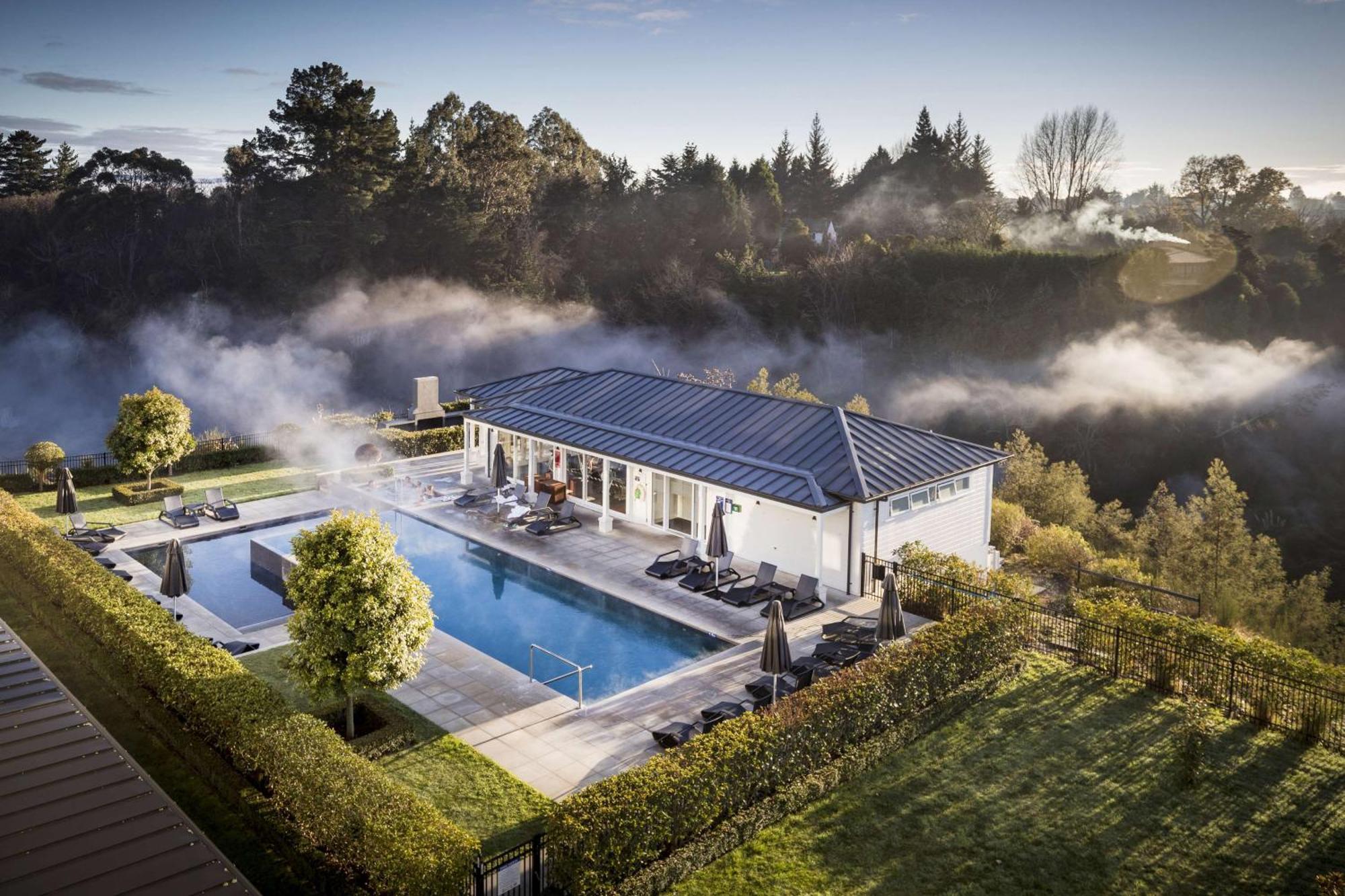 Hilton Lake Taupo Exterior photo